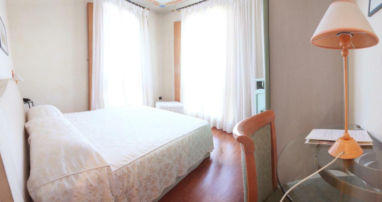 Hotel La Torre Torreglia Zewnętrze zdjęcie